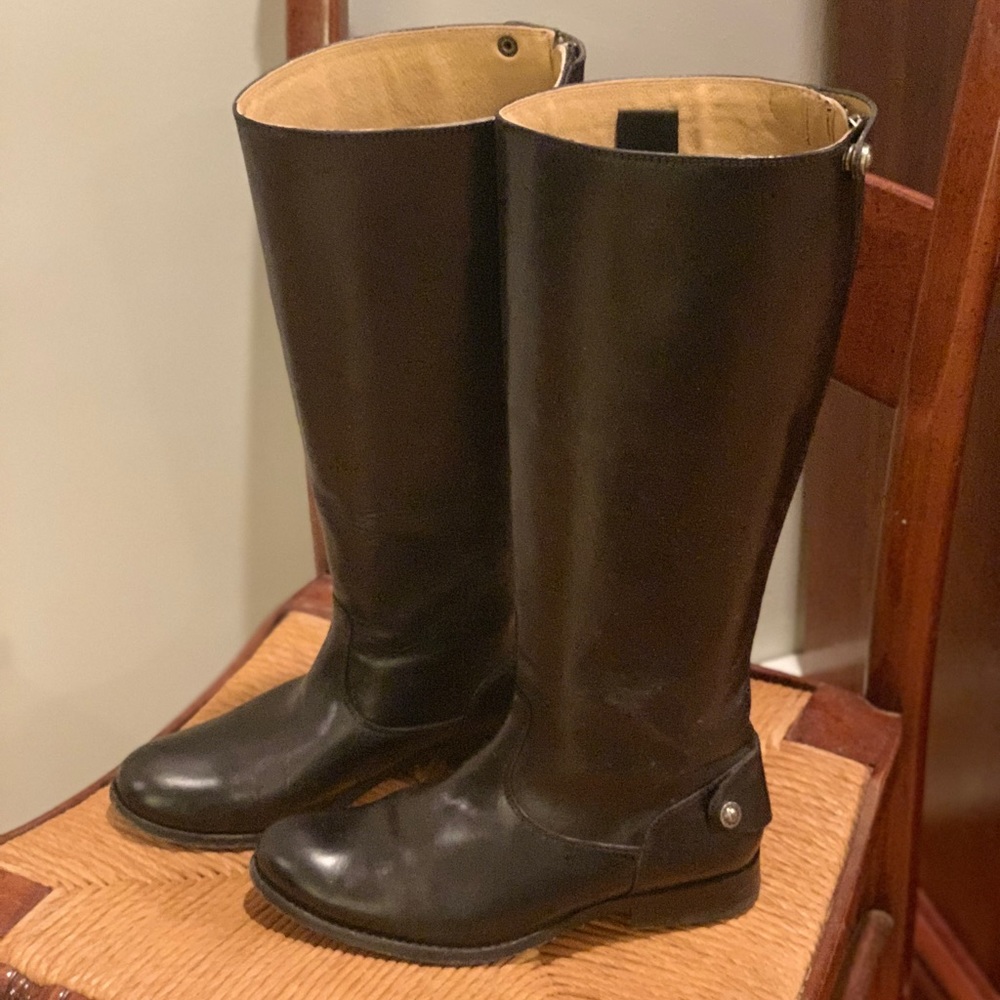 Black Frye riding boots. Stunning!